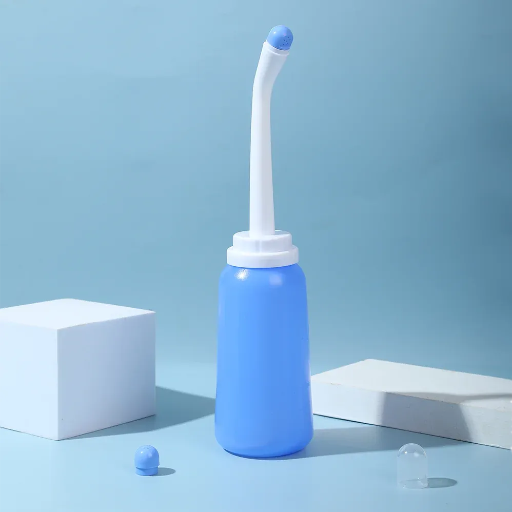 🚿 Handheld Personal Bidet Bottle – 350mL Portable Hygiene Solution for Feminine & Perineum Care! ✨💦