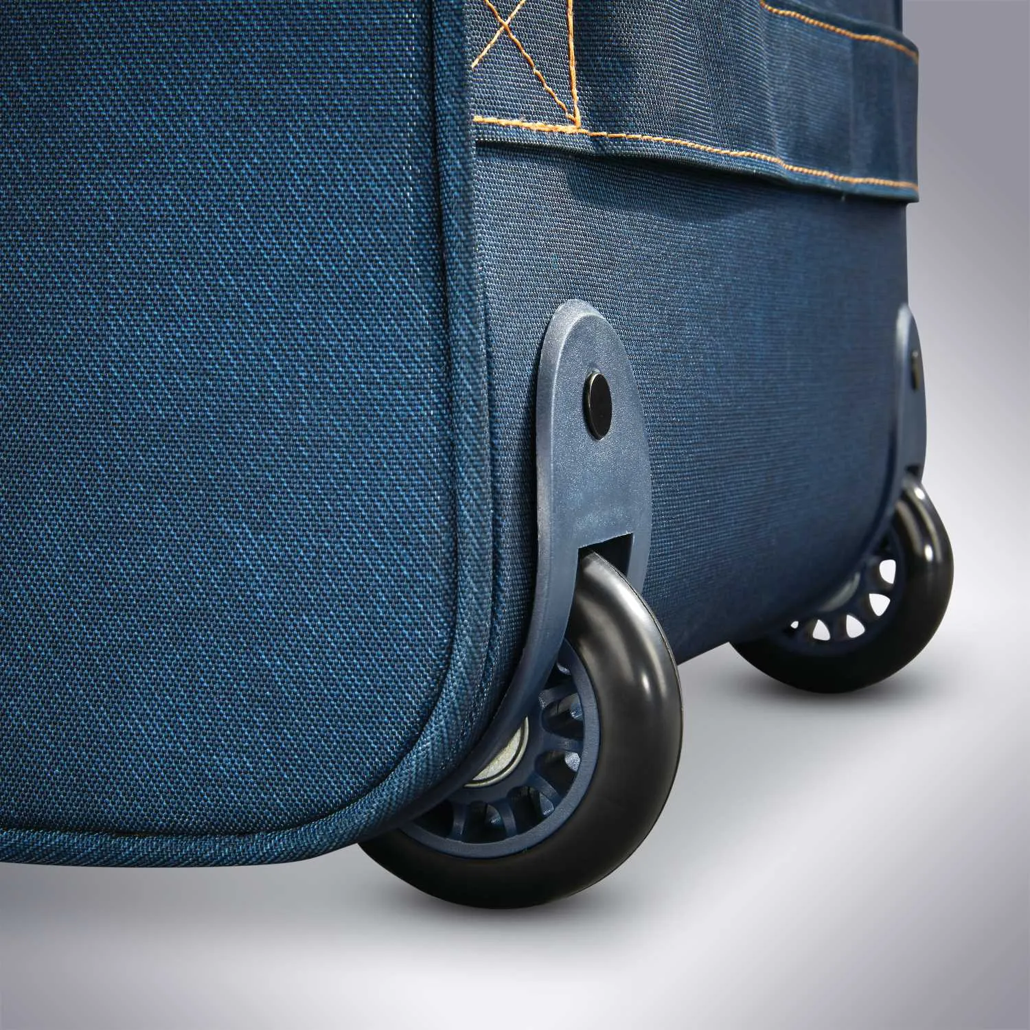 American Tourister Belle Voyage 2-Wheel Rollaboard Luggage