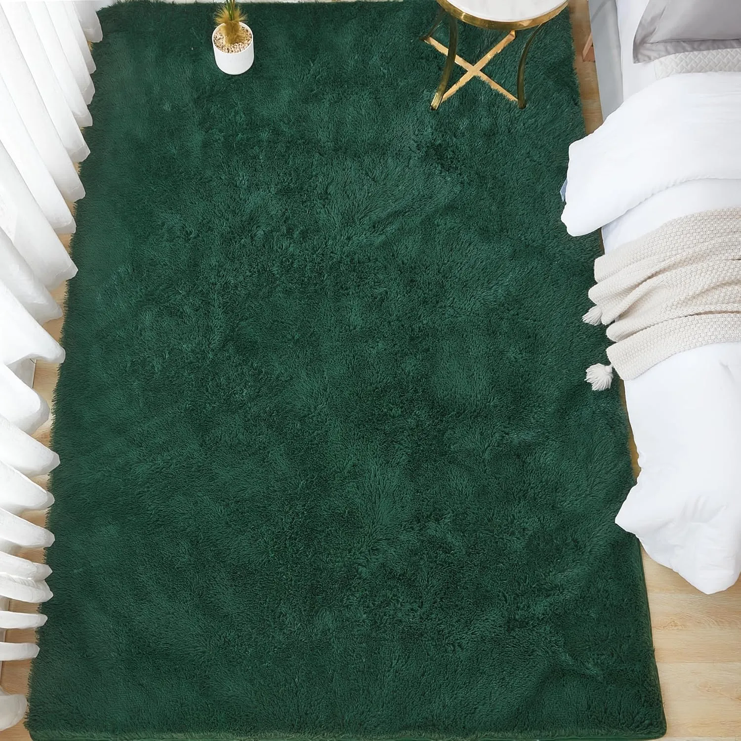 Andency 5x8 Shag Area Rug for Living Room, Emerald Green Soft Fuzzy Plush Indoor Carpets for Bedroom, Non Skid Fluffy Faux Fur Rug for Room