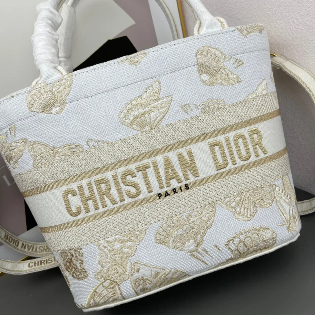 D Book Tote: Vegetable Basket Embroidery