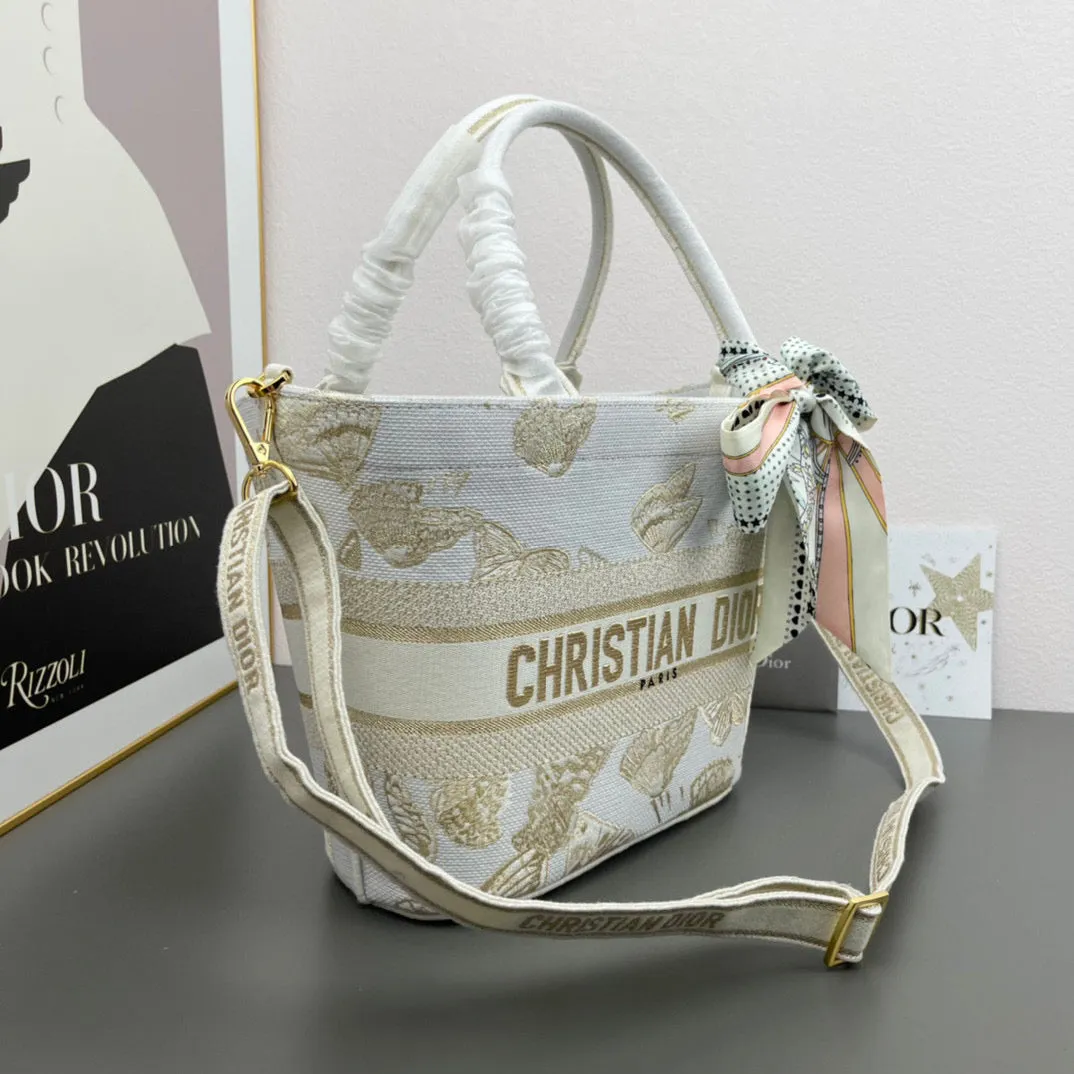 D Book Tote: Vegetable Basket Embroidery