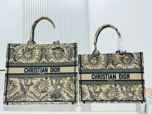 D Book Tote