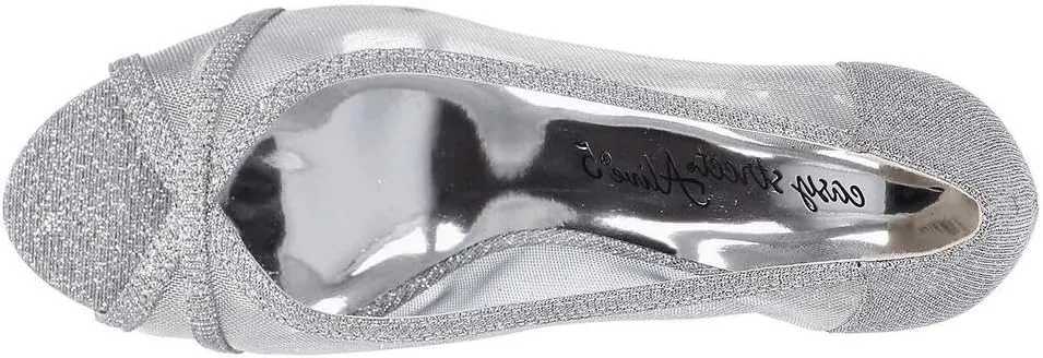 Easy Street Women's Picaboo Pump