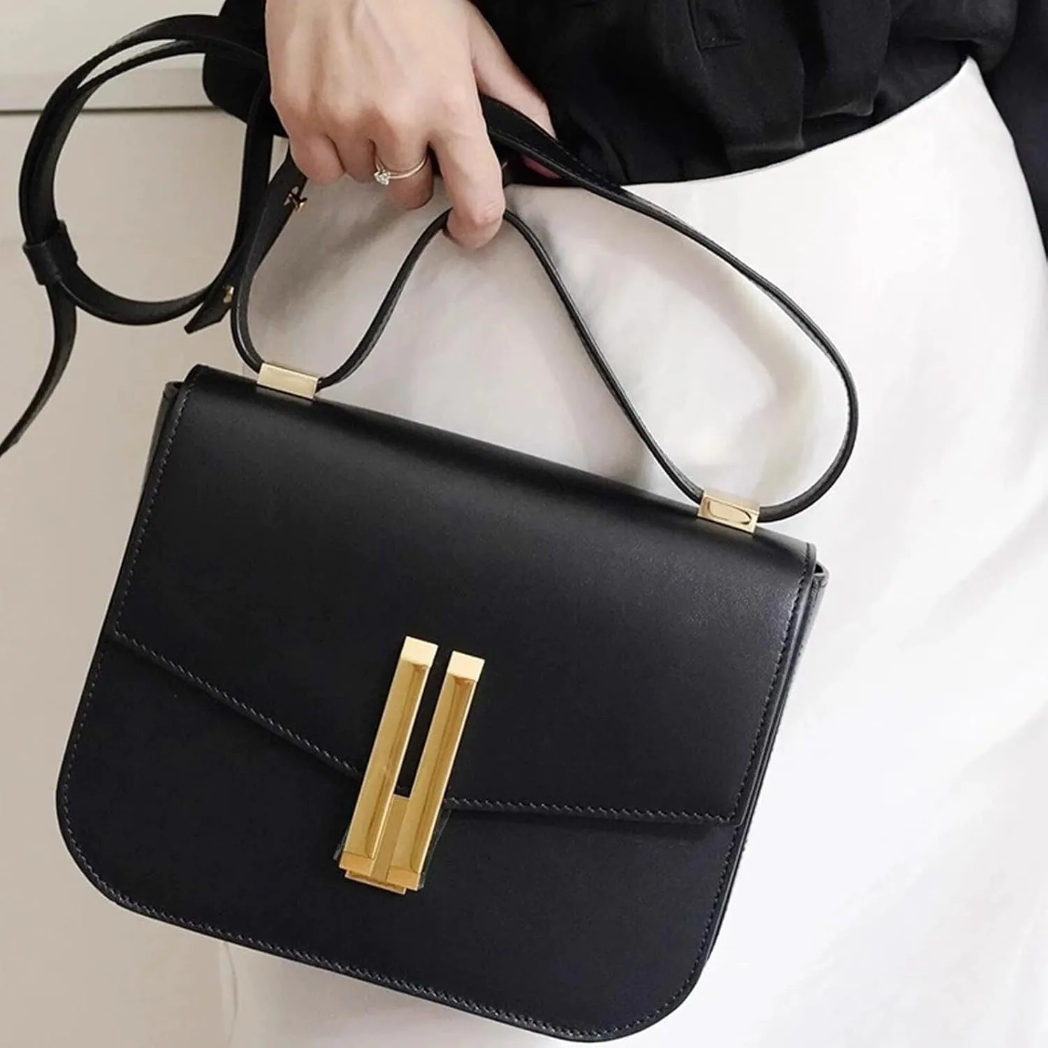 Fashion Classic Leather Shoulder Bag, Small Mini Luxury Crossbody Purse,Lightweight waterproof，with Adjustable Strap