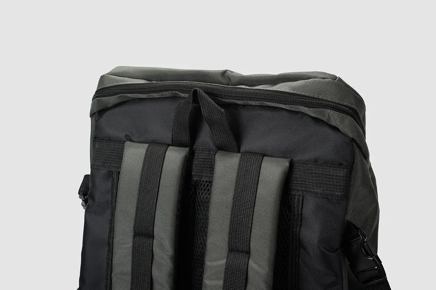FitVille Spacious Hiking Bag