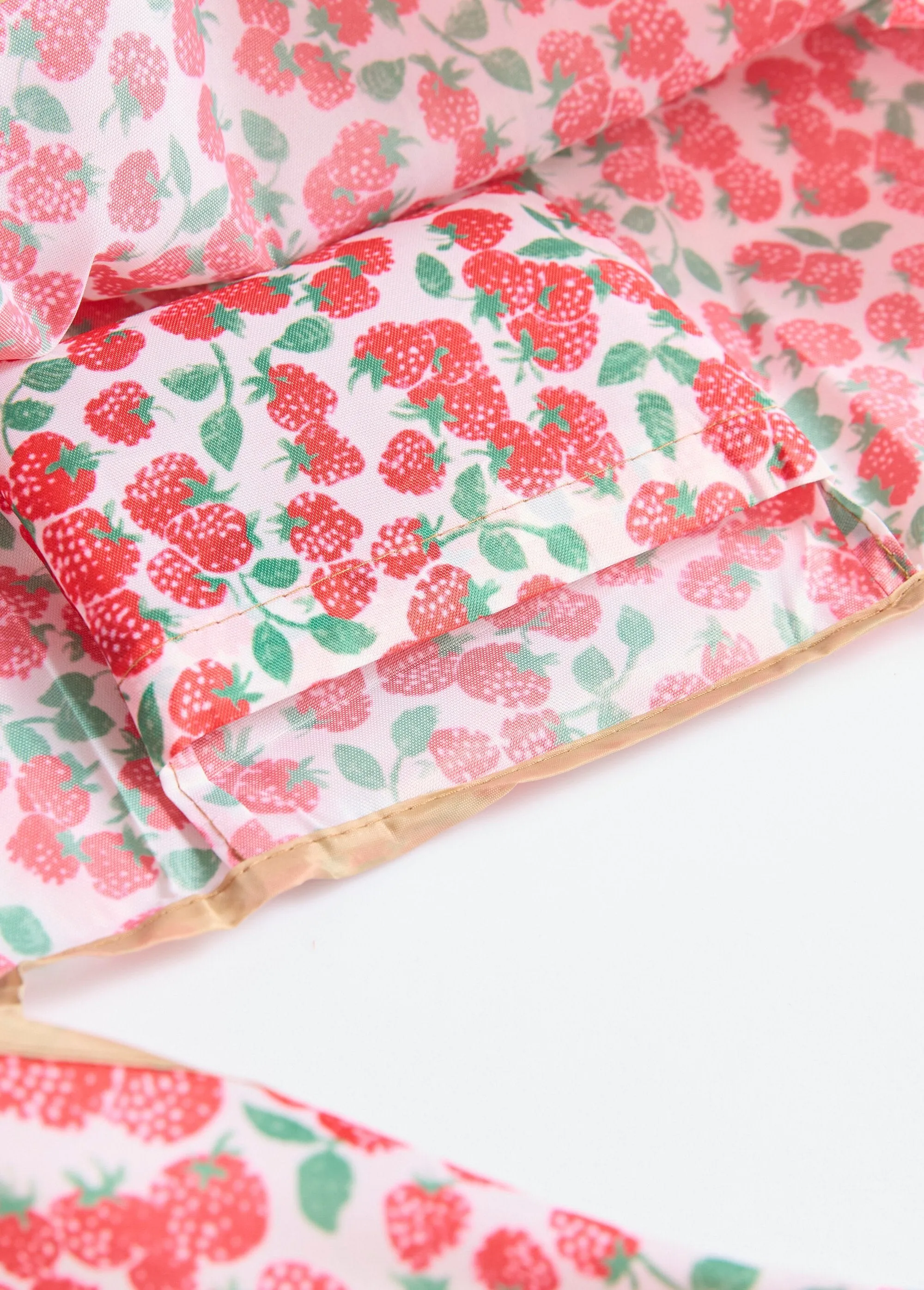 Foldable shopping bag, strawberry pattern
