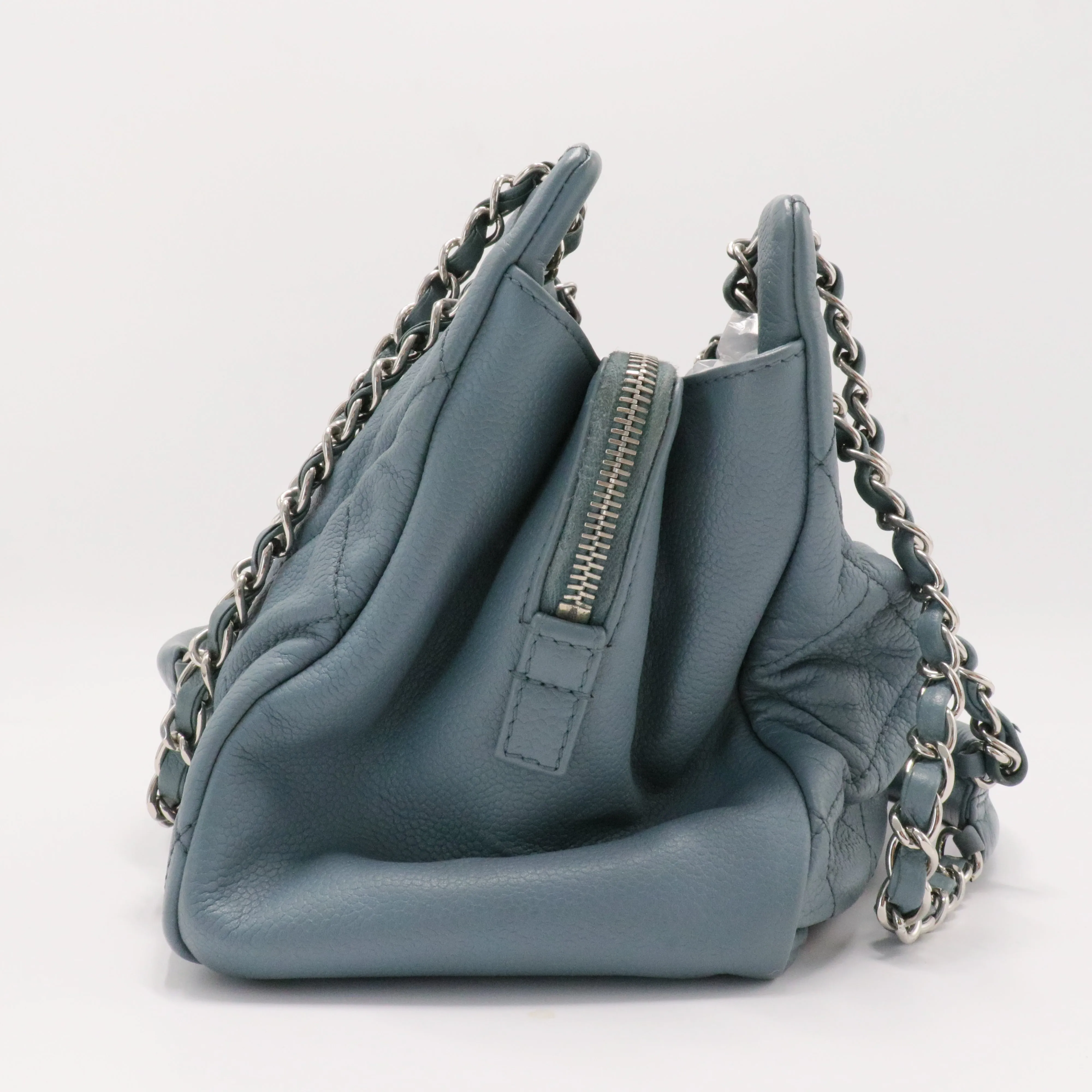Grand Shopping Tote Quilted Caviar