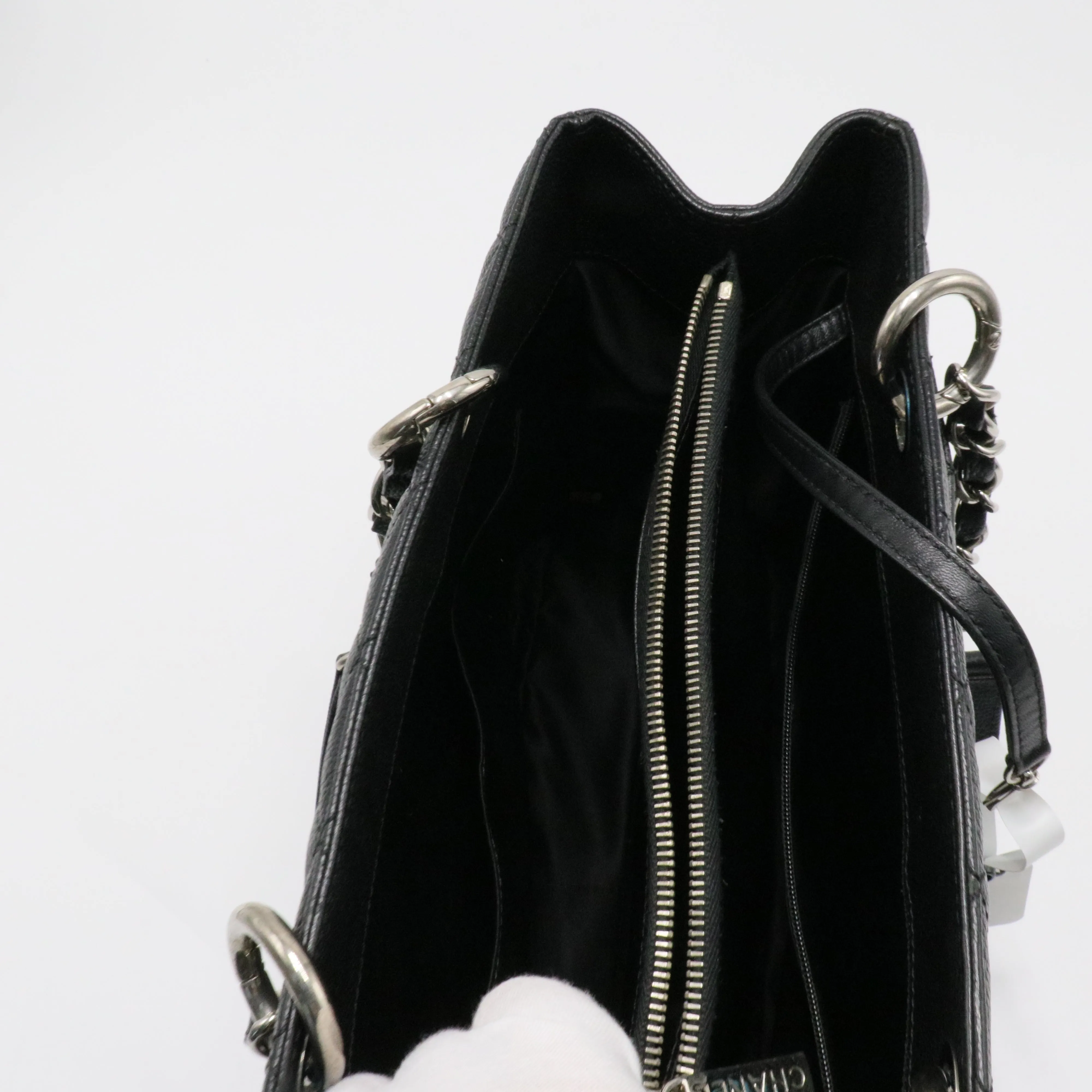Grand Shopping Tote Quilted Caviar