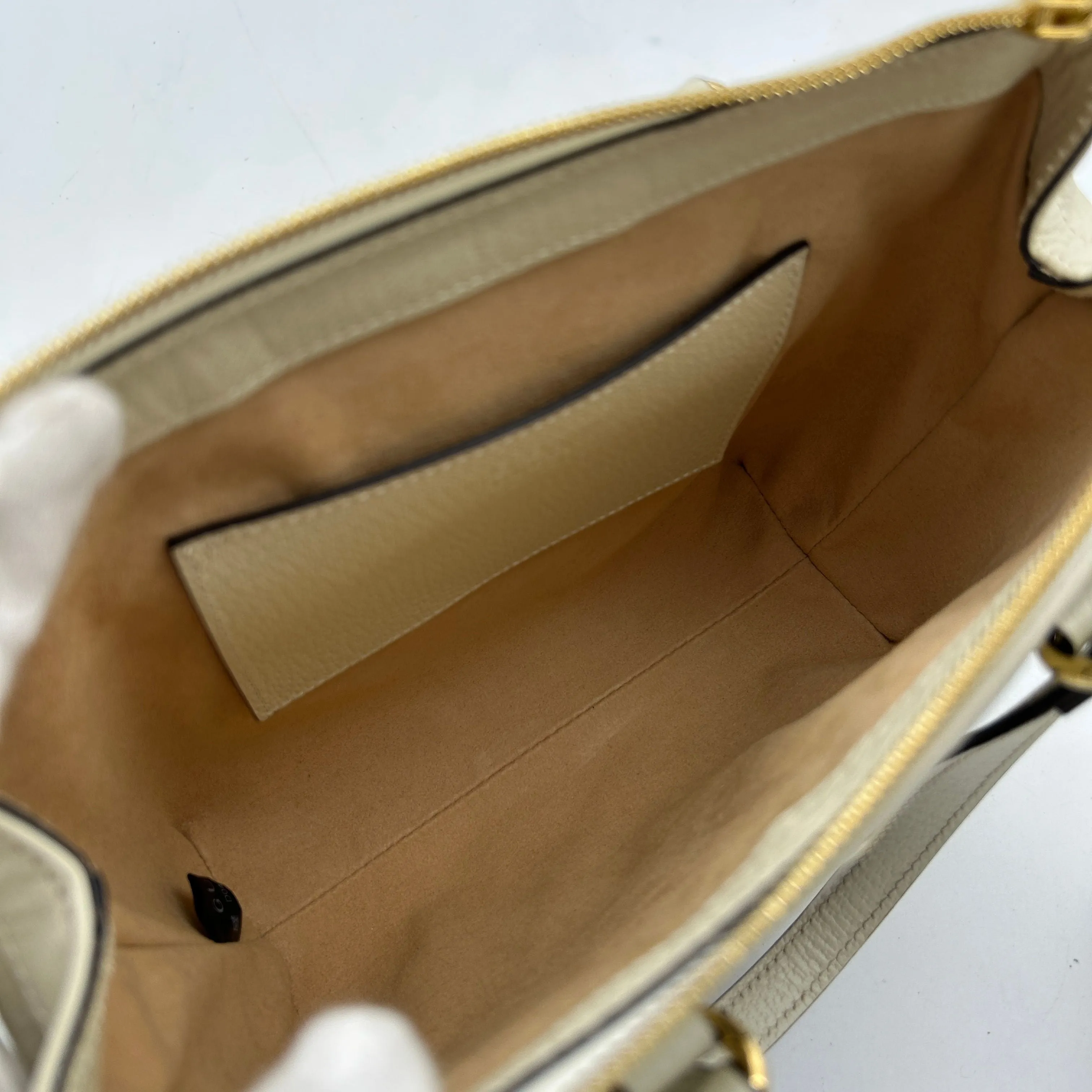 Gucci  Small Pouch- White Totes, Handbags ITS3LJV22DXU