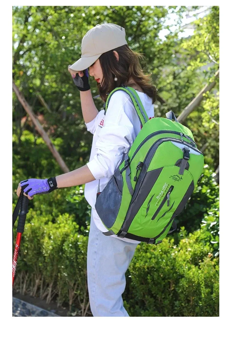 Outdoor Travel Backpack Big Capacity Fashion Travel Backpacks Men Climbing Travel Backpack Classic Sport Travel Backpacks