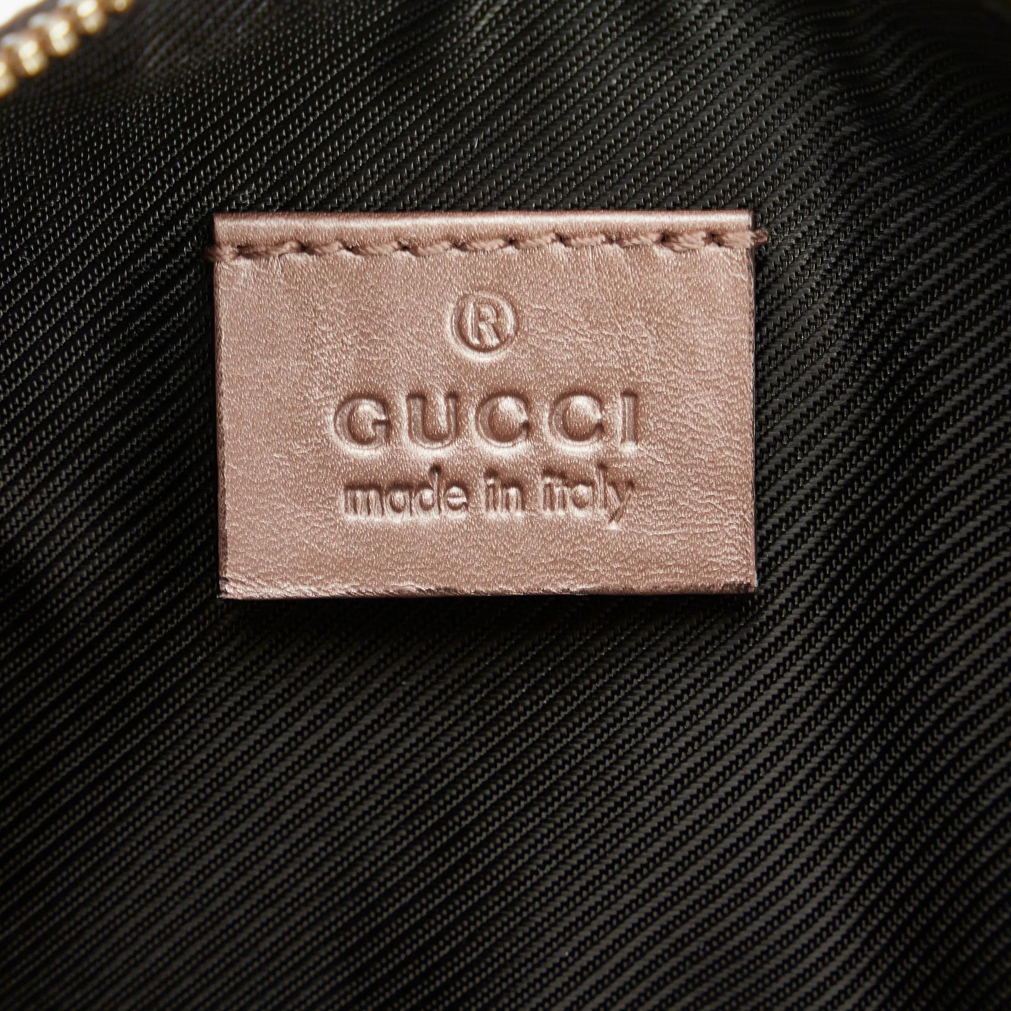 (SHG-tfXtPv) Gucci Privacy-first Guccissima Pouch Chic