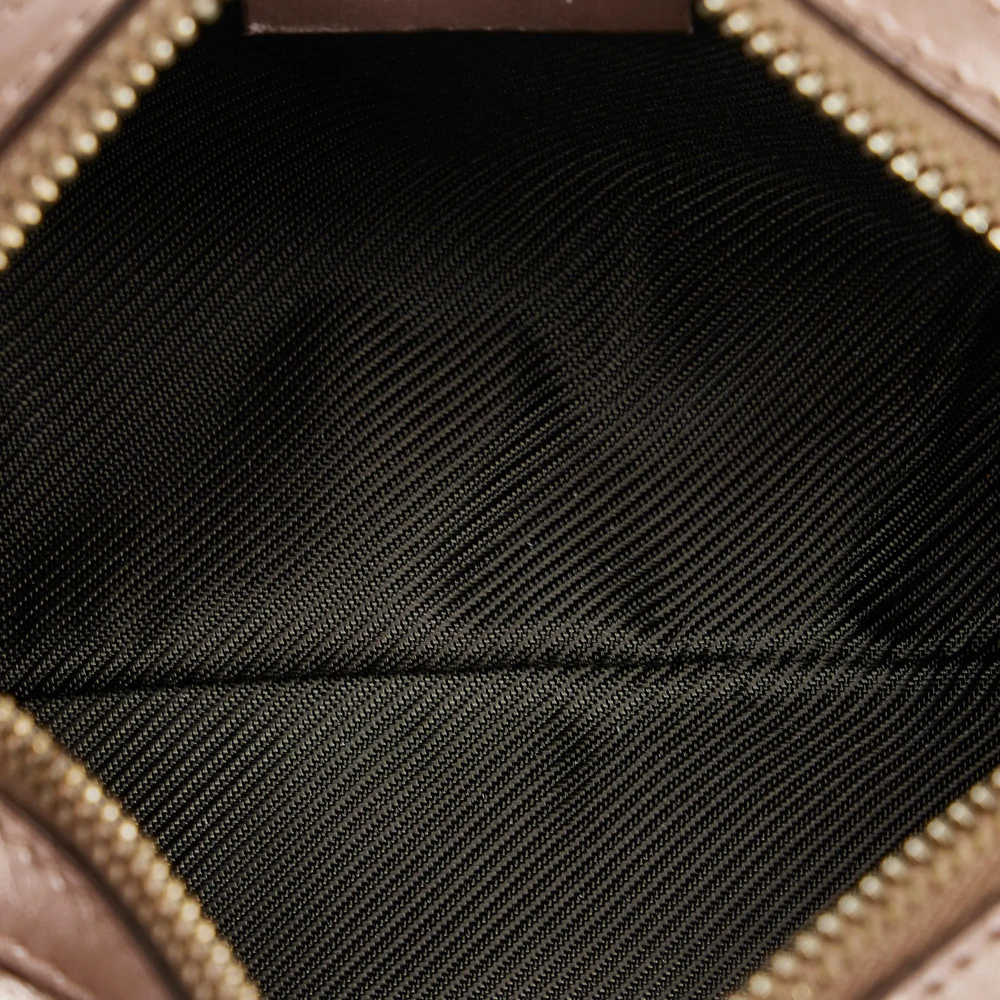 (SHG-tfXtPv) Gucci Privacy-first Guccissima Pouch Chic
