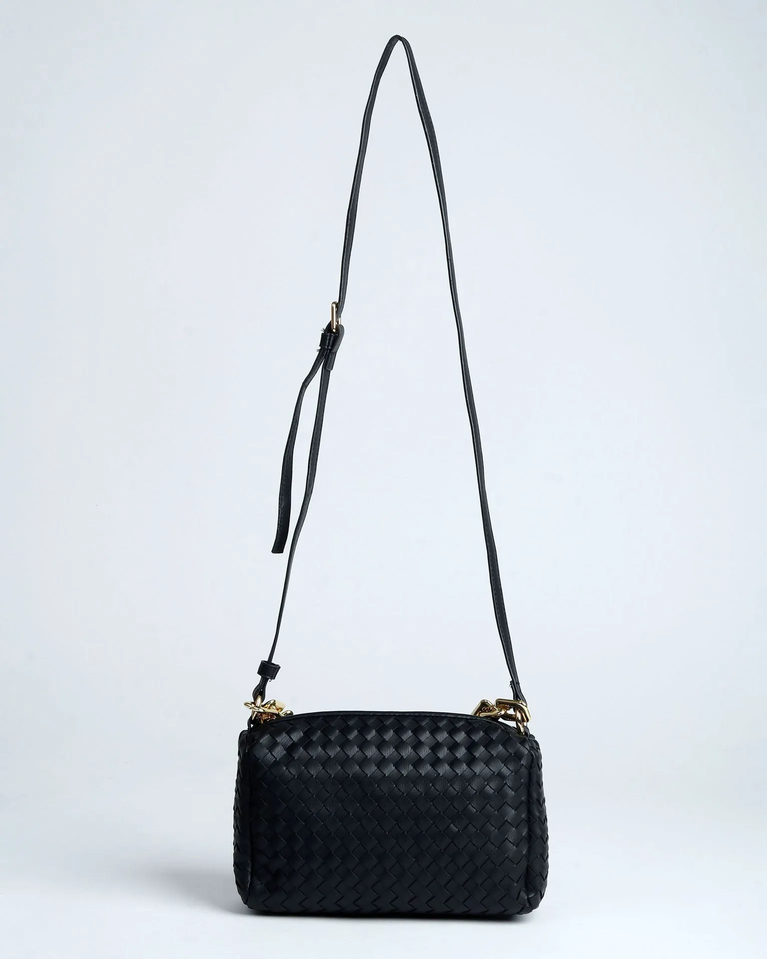 Sleek Chic Wonderlust