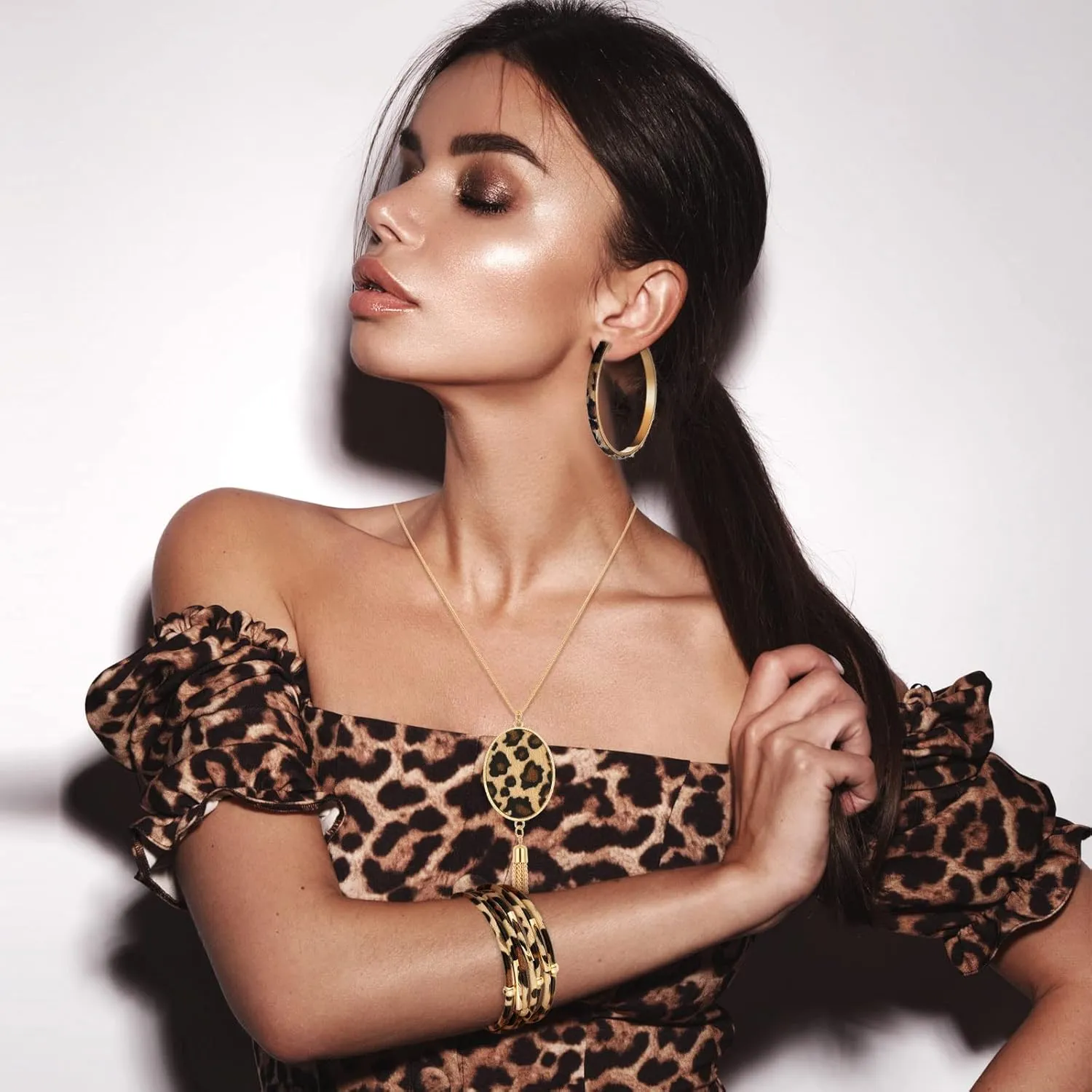 Sotiff 5 Pcs Women Leopard Purse Leopard Jewelry Set Necklaces Clutch Earring Leather Wrap Bracelets Long Tassel Pendant