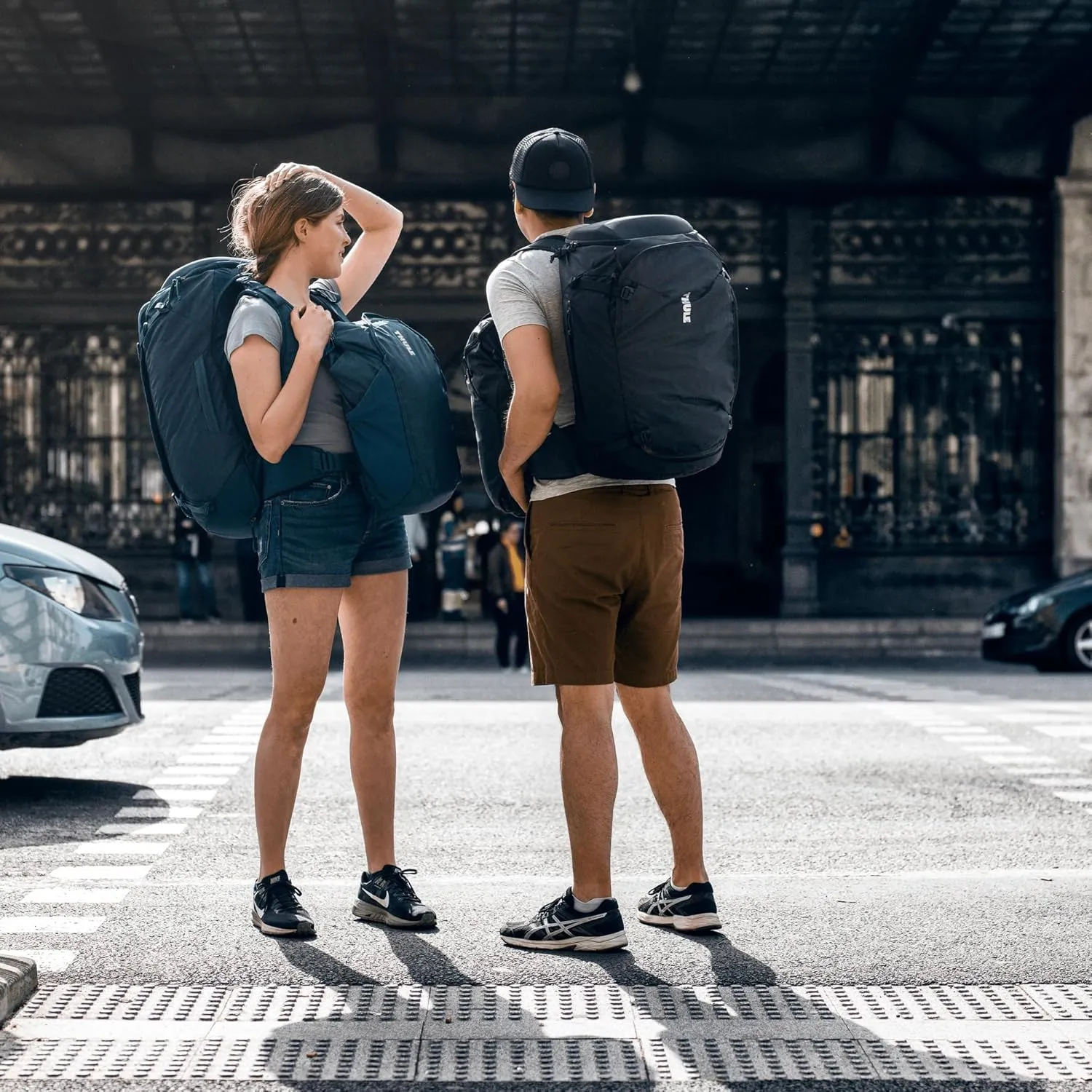 Thule Landmark 60L Travel Pack, Obsidian