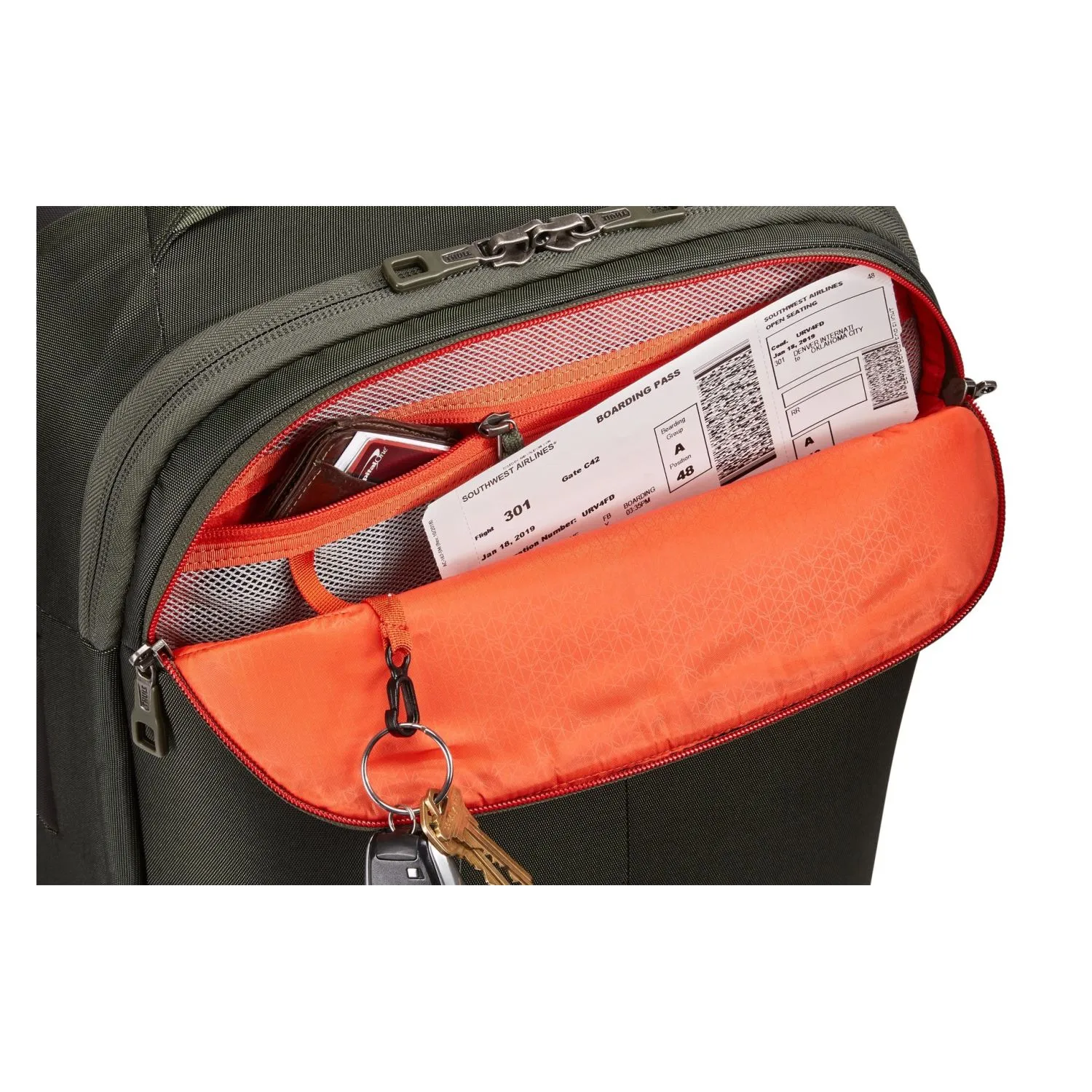 Thule Subterra Carry On Spinner 22"