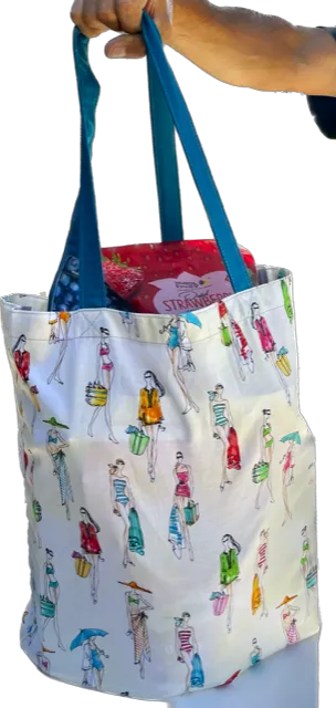 TS- Beach Divas Travel Shopper