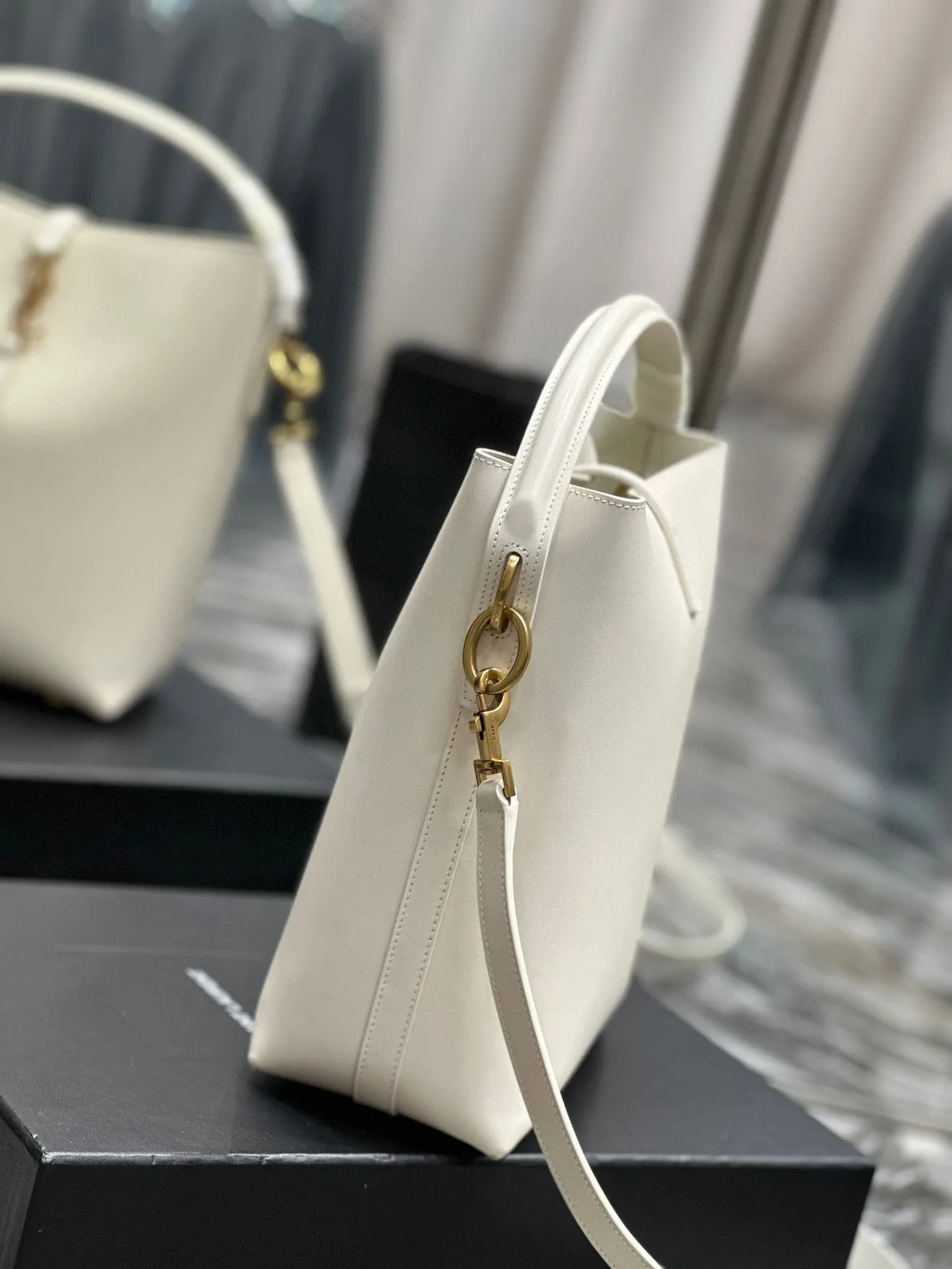 Y Bucket Bag in Original Italian Calfskin