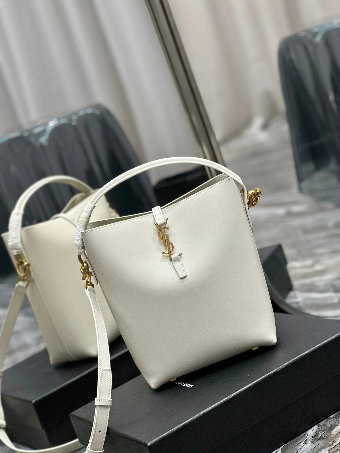 Y Bucket Bag in Original Italian Calfskin