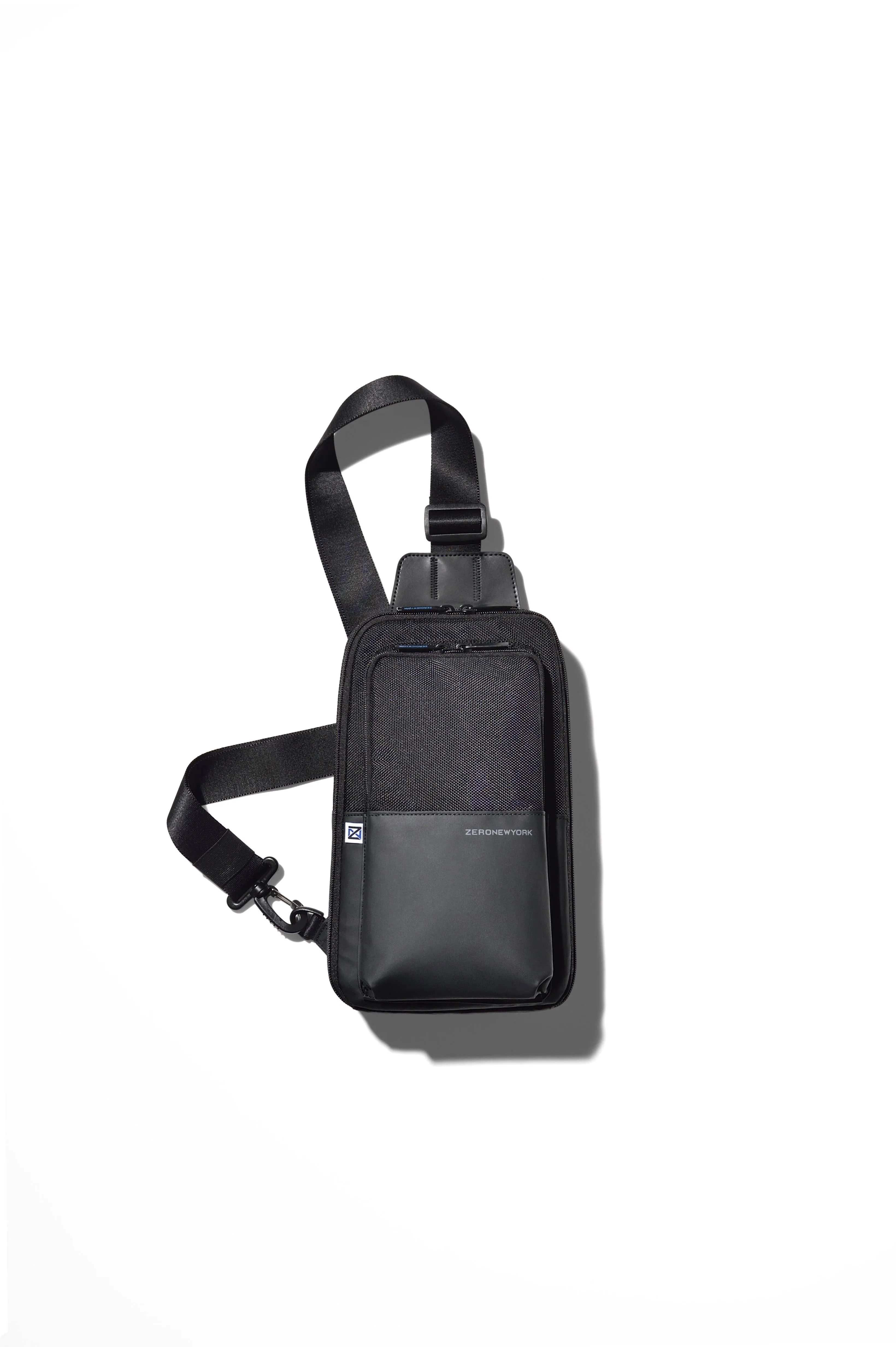 ZERO Halliburton Gramercy Sling Bag